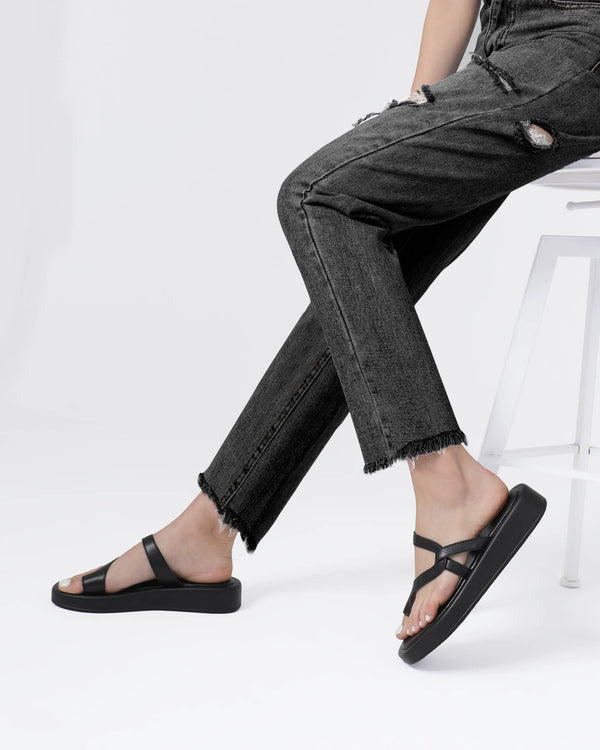 Criss-Cross Straps Flat Sandals