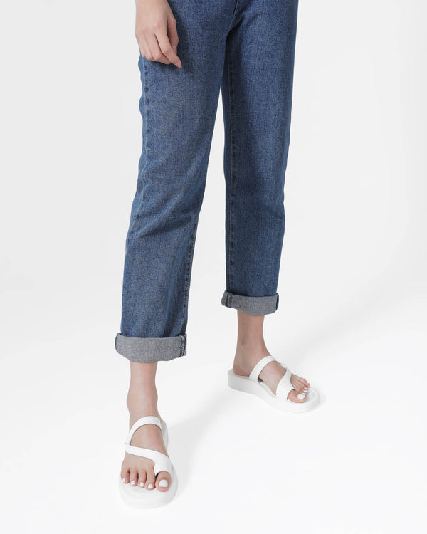 Criss-Cross Straps Flat Sandals